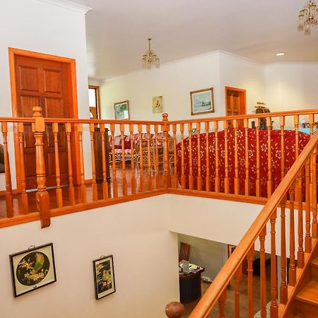 אפיה Lynn'S Getaway Hotel מראה חיצוני תמונה
