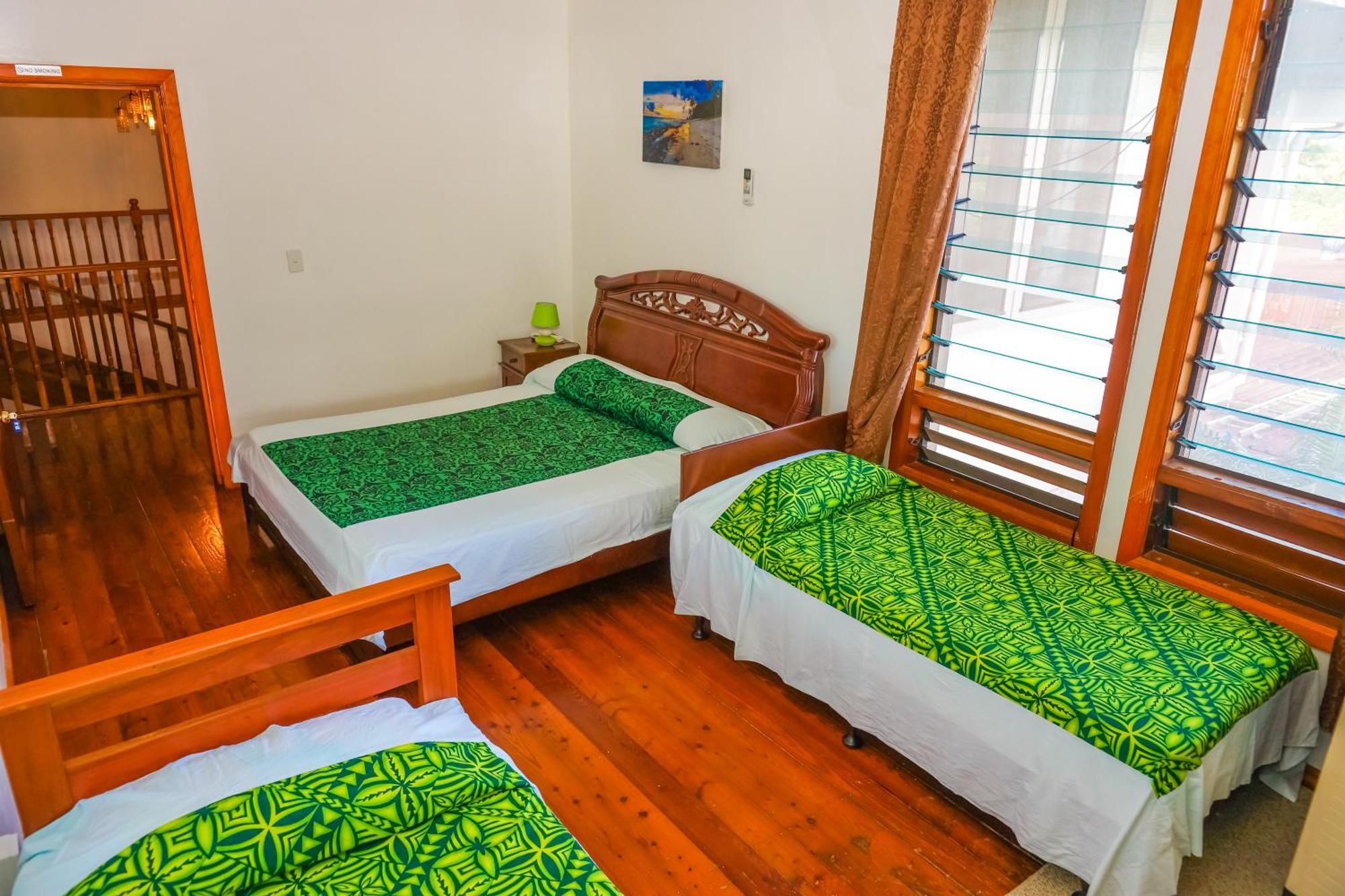 אפיה Lynn'S Getaway Hotel מראה חיצוני תמונה